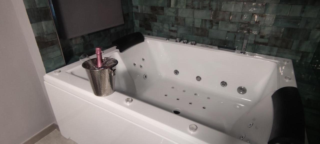 Апартаменти Latorre Jacuzzi Jerez Херес-де-ла-Фронтера Екстер'єр фото